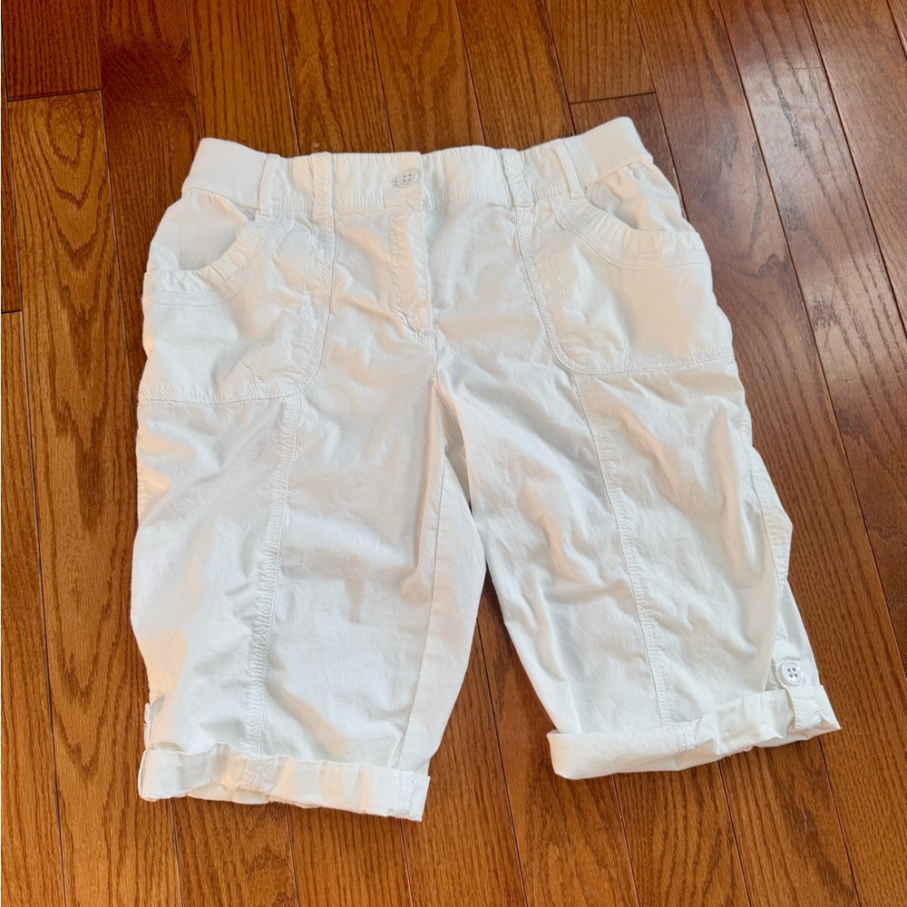 CHICO’S White Shorts (Size 1) - Picture 1 of 3